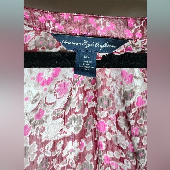 American Eagle pink, red floral, high low, v neck oversized blouse - Picture 3 of 7